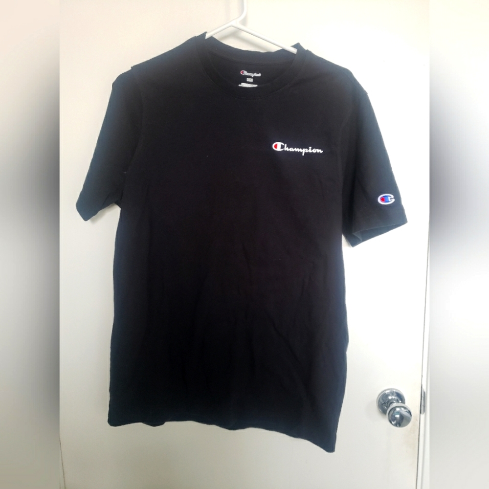 champion short sleeved shirt